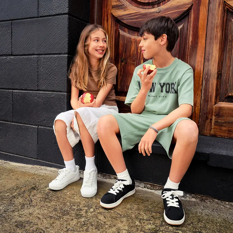 Białe jeansowe szorty wide z regulacją Cool Club