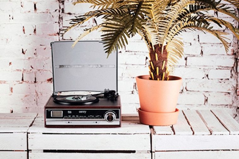 Camry, gramofon z bluetooth