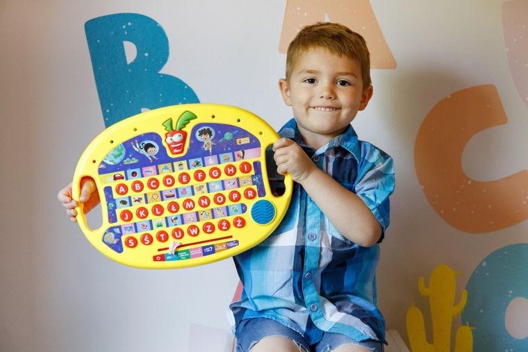 Carotina, Kosmiczny alfabet, zestaw naukowy