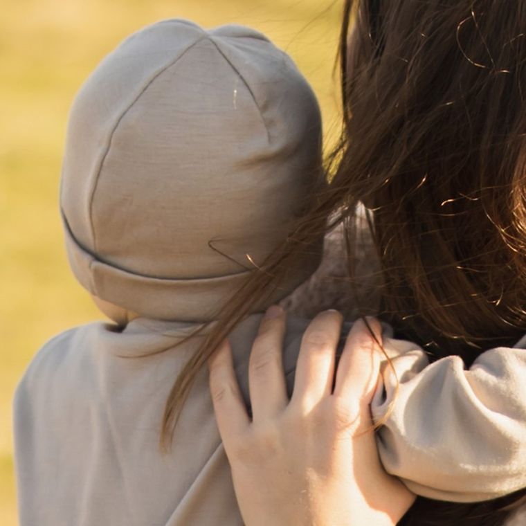 Czapka dziecięca, wełna merino, beżowa, Eevi