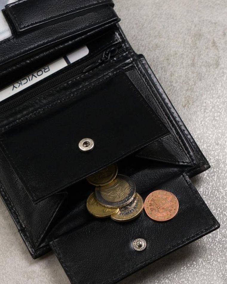 Czarny, skórzany portfel męski z zabezpieczeniem RFID Protect, Cavaldi