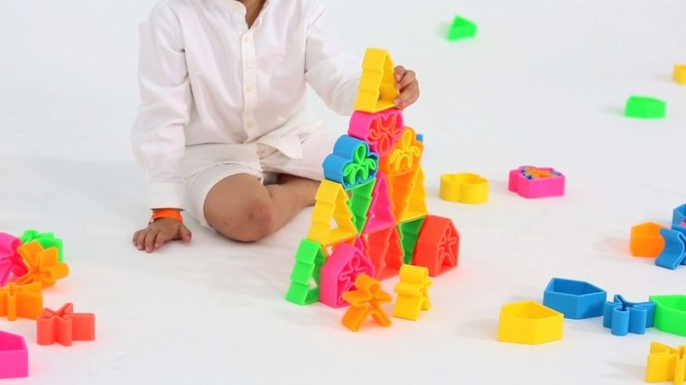 Dena, ludzik i domek, klocki silikonowe, green