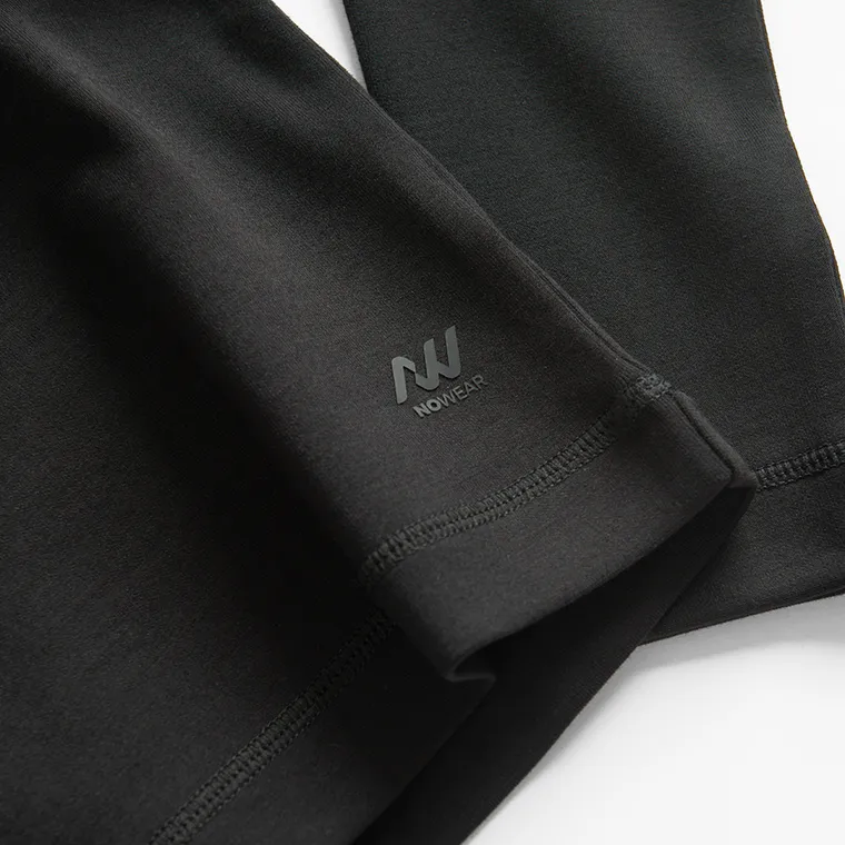 Dopasowana koszulka treningowa crop top NOWEAR