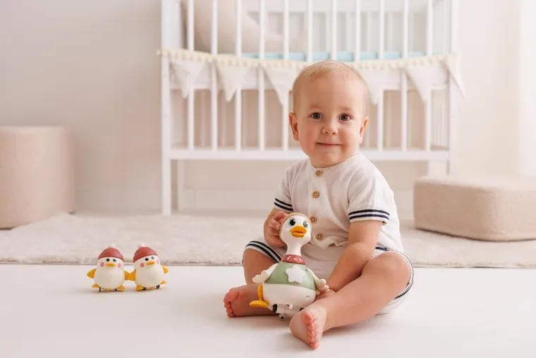 Dumel Discovery, Kaczka Monika z maluchami, zabawka interaktywna