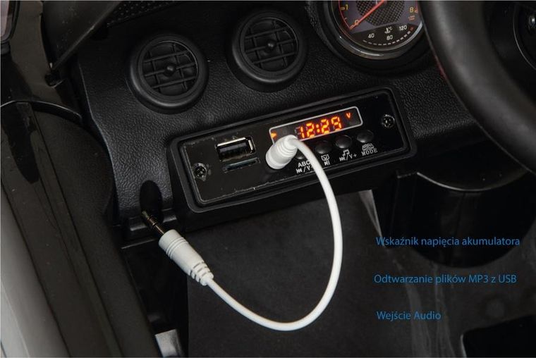 Enero, Mercedes AMG GTR, pojazd na akumulator