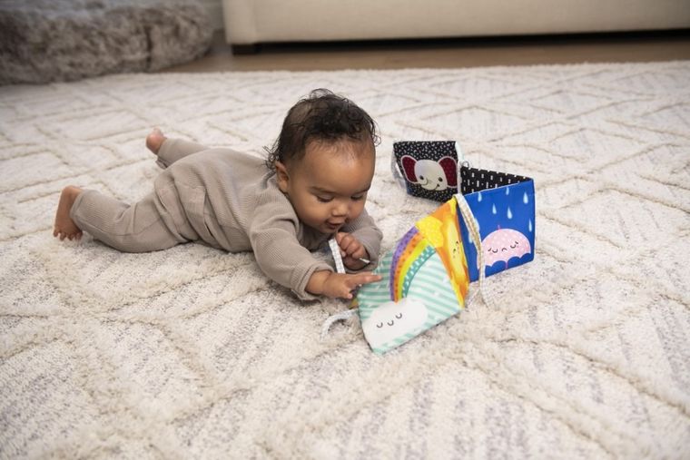 Infantino, miękka książeczka harmonijkowa