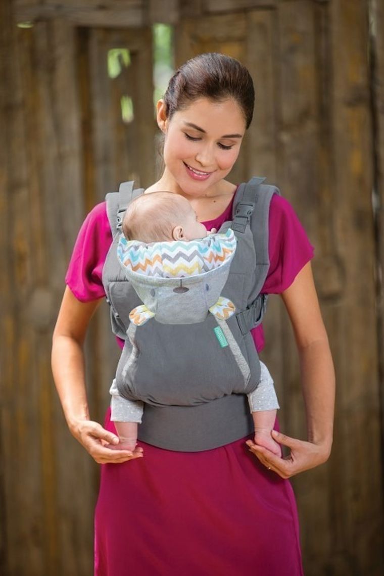 Infantino, nosidełko ergonomiczne z kapturkiem