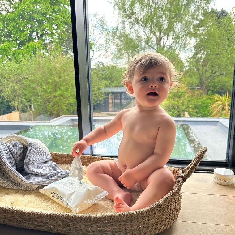 Kit and Kin, biodegradowalne bezzapachowe chusteczki wodne, 60 szt.