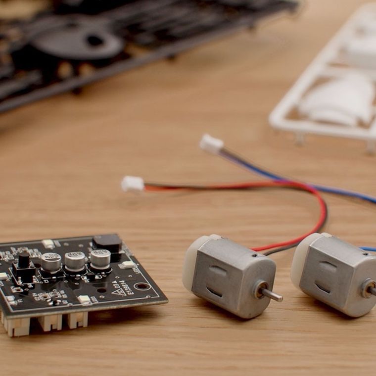 Kosmos, Bitsy, robot interaktywny, zestaw edukacyjny