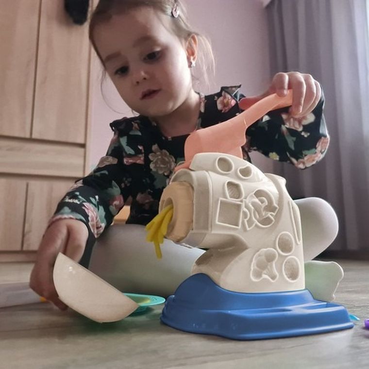 Kruzzel, masa plastyczna z akcesoriami