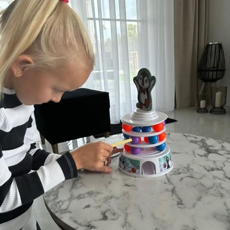 Kruzzel, Pingwin na wieży, gra zręcznościowa