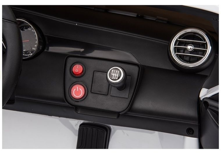 Lean Toys, Samochód Mercedes GLC 63S, pojazd na akumulator, biały