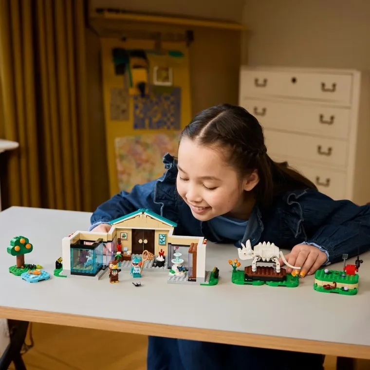 LEGO Animal Crossing, Blathers i kolekcja muzealna, 77056