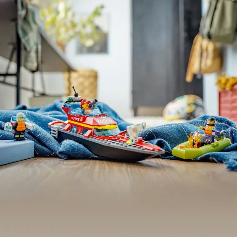 LEGO City, Łódź strażacka, 60373