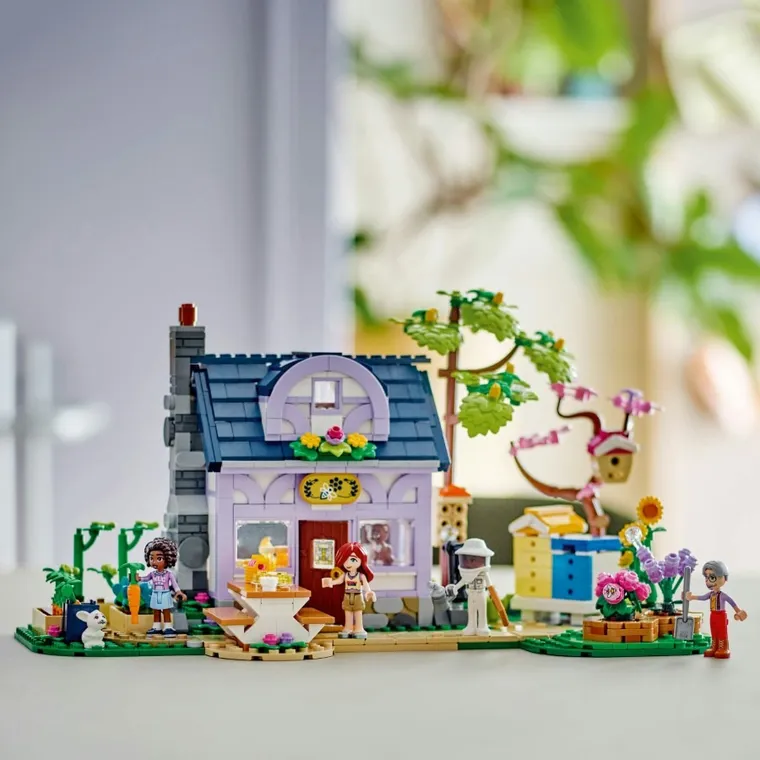 LEGO Friends, Dom pszczelarzy i kwiatowy ogród, 42669