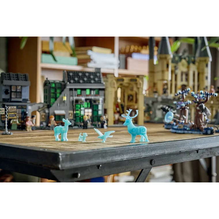 LEGO Harry Potter, Magiczne sklepy na ulicy Śmiertelnego Nokturnu, 76471