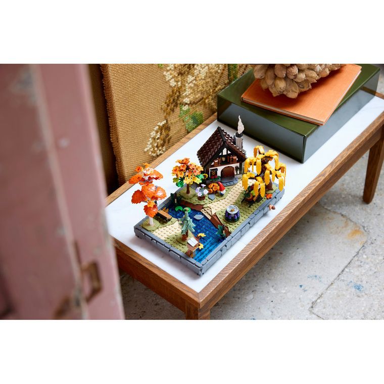 LEGO Icons, Jesienny ogród z chatką, 11372