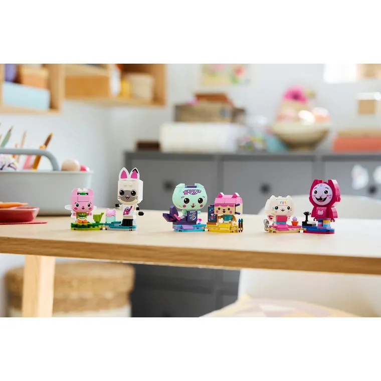 LEGO Koci domek Gabi, Koci przyjaciele Gabi z klocków, 11215