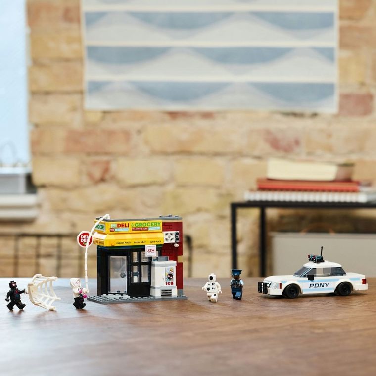 LEGO Marvel, Multiwersum: Miles Morales kontra Spot, 76311