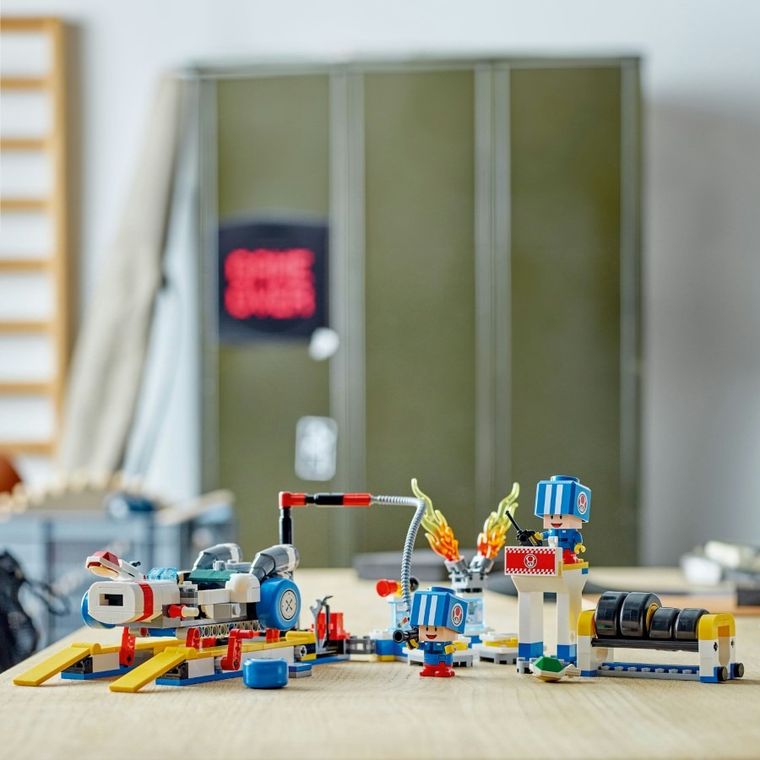 LEGO Super Mario, Mario Kart - Toad i jego garaż, 72035