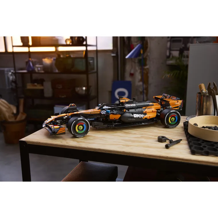 LEGO Technic, Bolid McLaren MCL39 F1, zestaw dla dorosłych, 42228