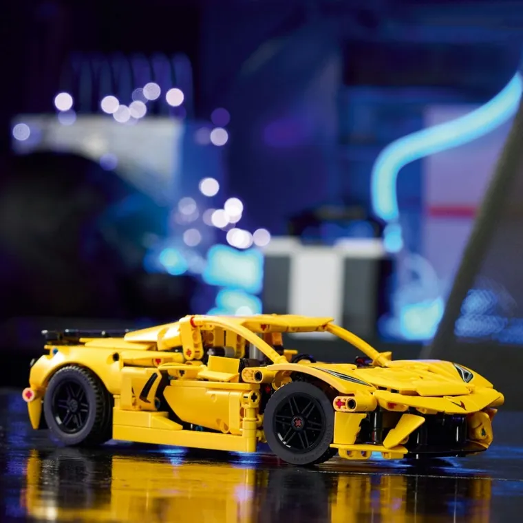 LEGO Technic, Chevrolet Corvette Stingray, 42205