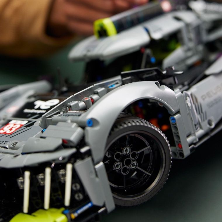 LEGO Technic, PEUGEOT 9X8 24H Le Mans Hybrid Hypercar, 42156