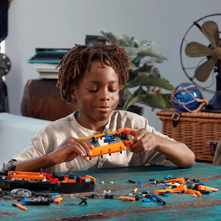 LEGO Technic, Poduszkowiec ratowniczy, 42120