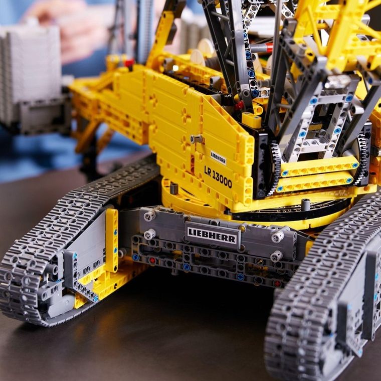 LEGO Technic, Żuraw gąsienicowy Liebherr LR 13000, 42146