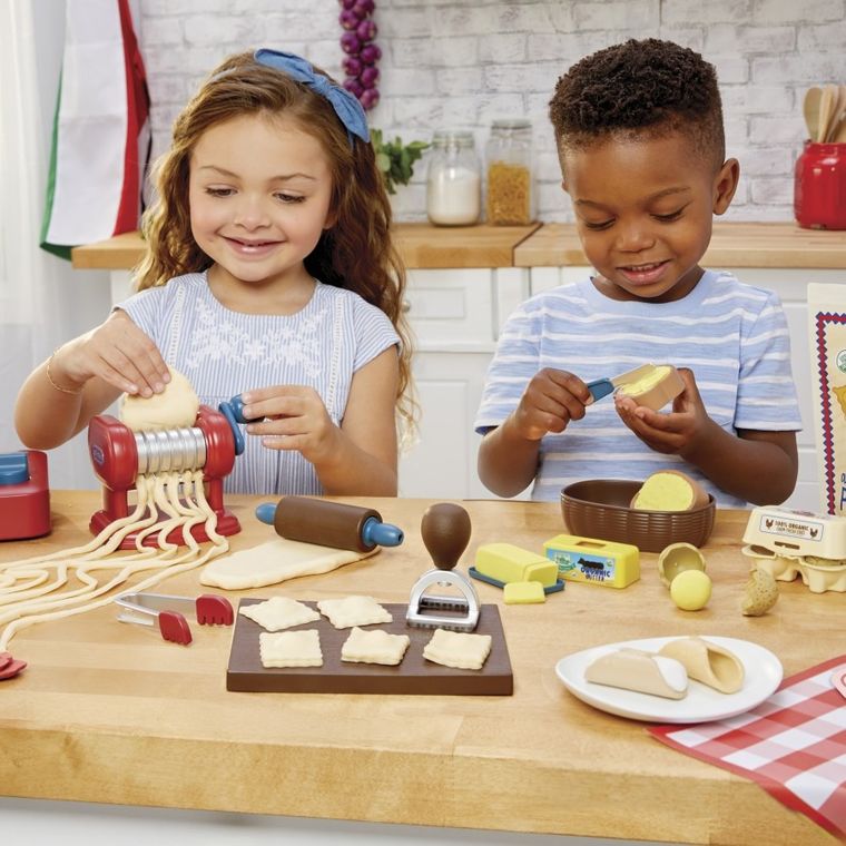 Little Tikes, Creative Chefs, Italian Dinner Kit, Włoska Kolacja, zestaw kuchenny z maszynką do makaronu