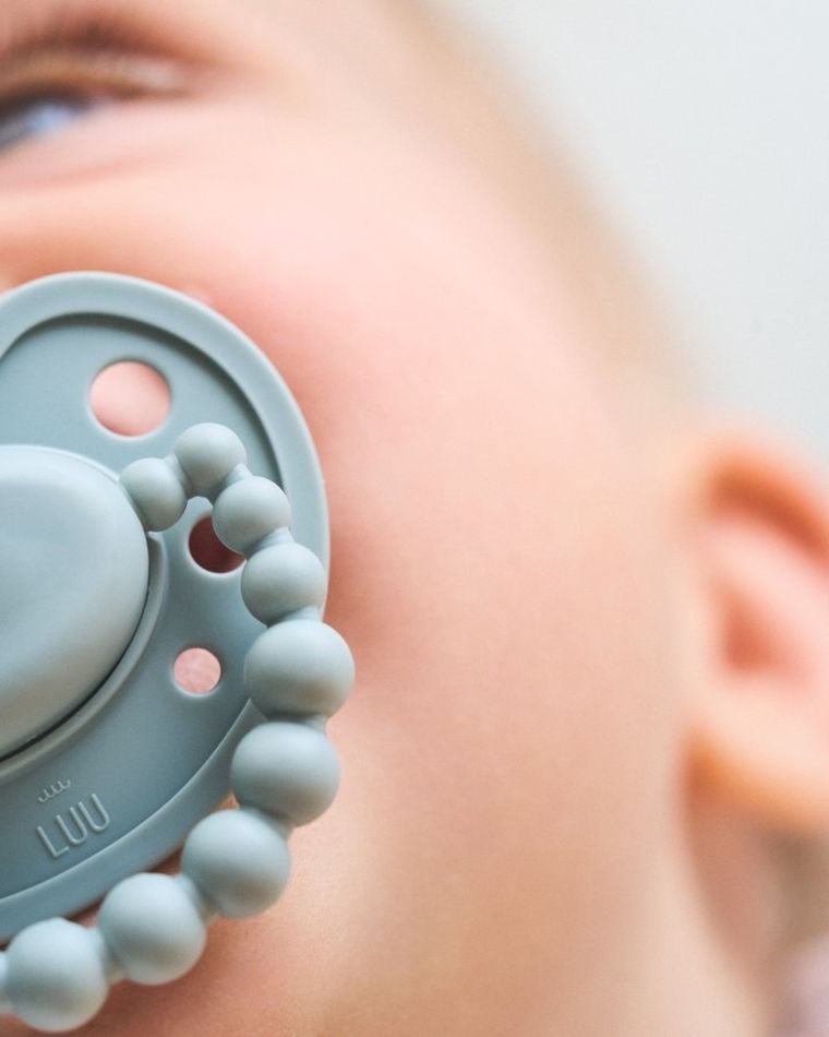 LUU Kids, smoczek pozycjonujący, Frozen Sage, 6m+