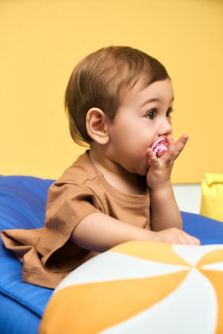 LUU Kids, smoczek pozycjonujący, Pink A Boo, 6m+