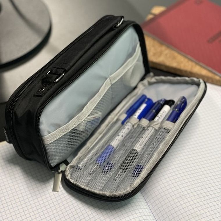 Maaleo, piórnik rozkładany, dwukomorowy, czarny