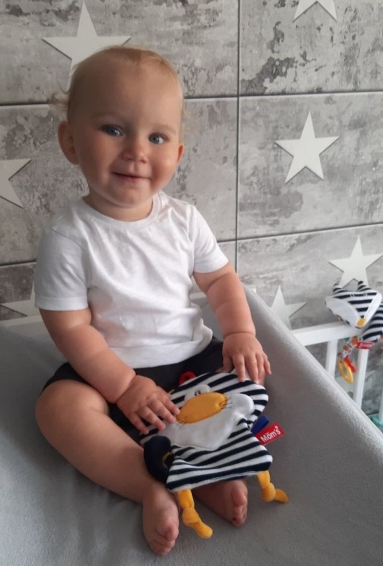 Mom's Care, kot pasiak, kontrastowa zabawka zawieszka sensoryczna