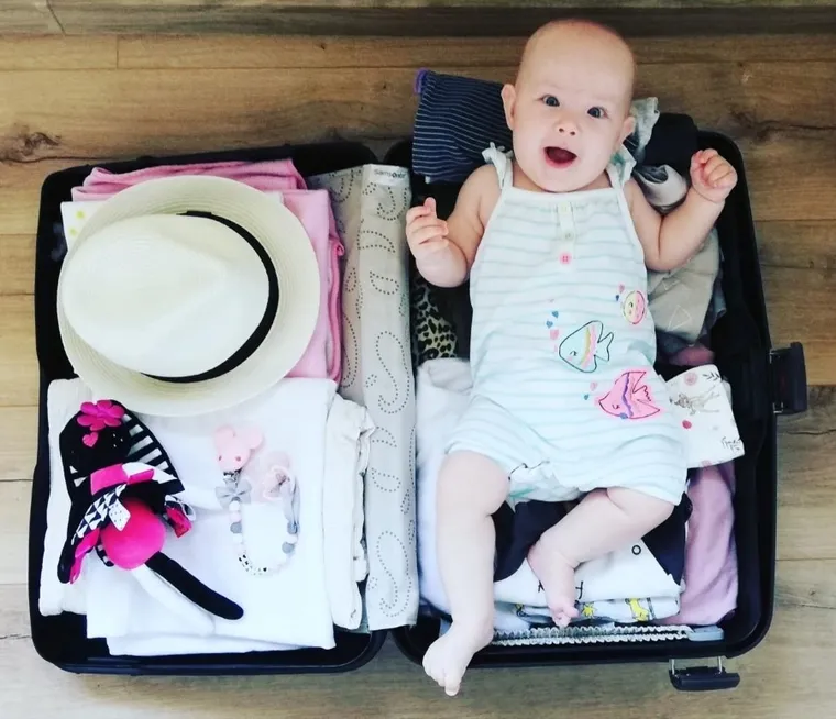 Mom's Care, króliczek, pierwsza maskotka, zabawka sensoryczna