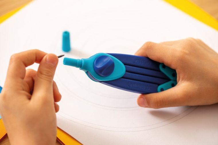 Pelikan, Griffix, cyrkiel, niebieski