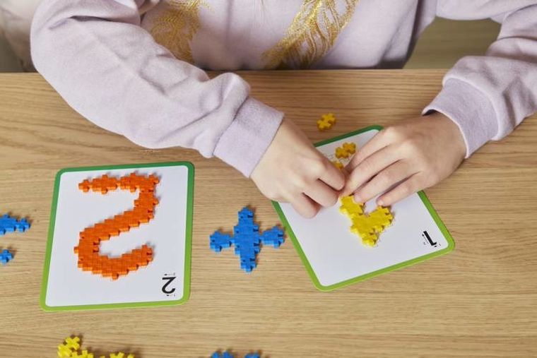 Plus-Plus, Learn to build, ABC 123, mini klocki, mix, 2000 szt., zestaw z płytkami i kartami pracy