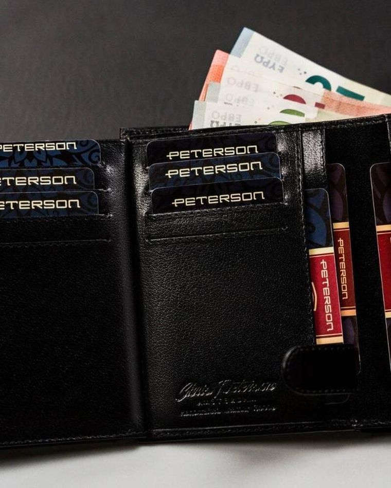 Portfel, czarny, skórzany, Peterson
