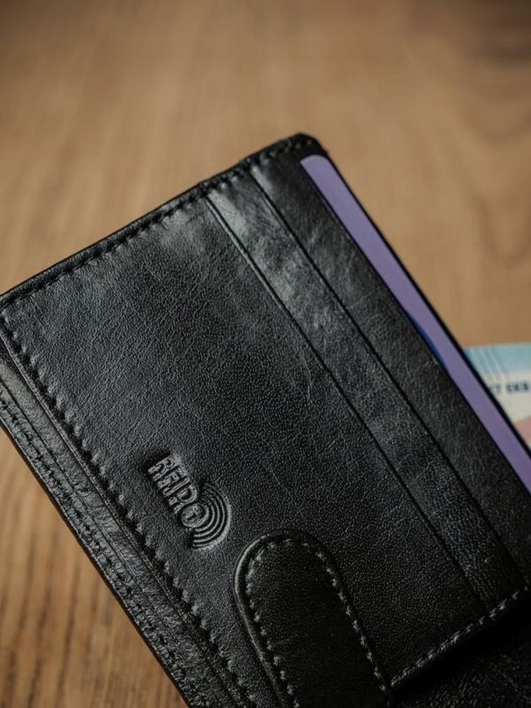 Portfel, czarny, skórzany, RFID, Pierre Andreus