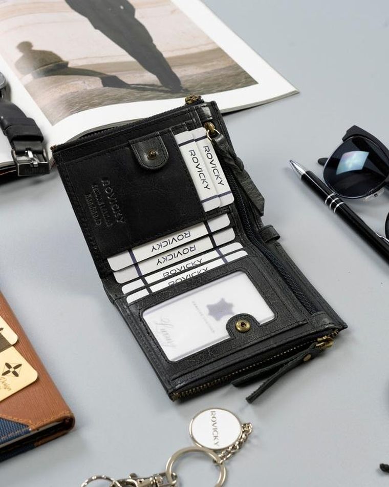 Portfel, czarny, skórzany, RFID, Rovicky