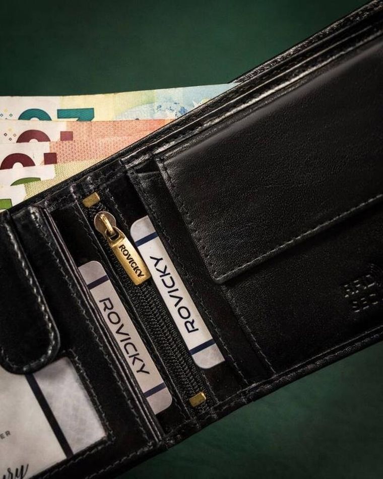 Portfel, czarny, skórzany, RFID, Rovicky