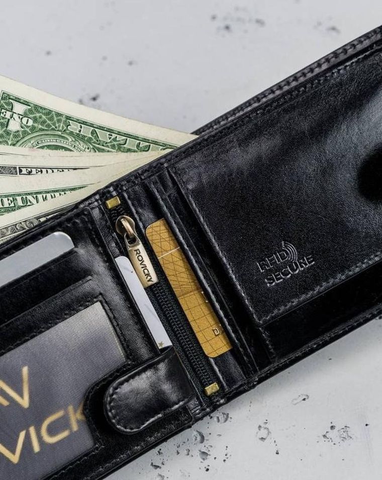 Portfel, czarny, skórzany, RFID, Rovicky