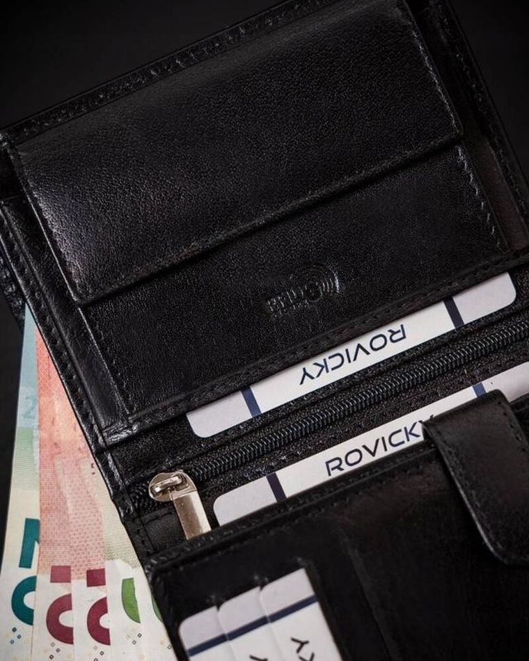 Portfel, czarny, skórzany, RFID, Rovicky