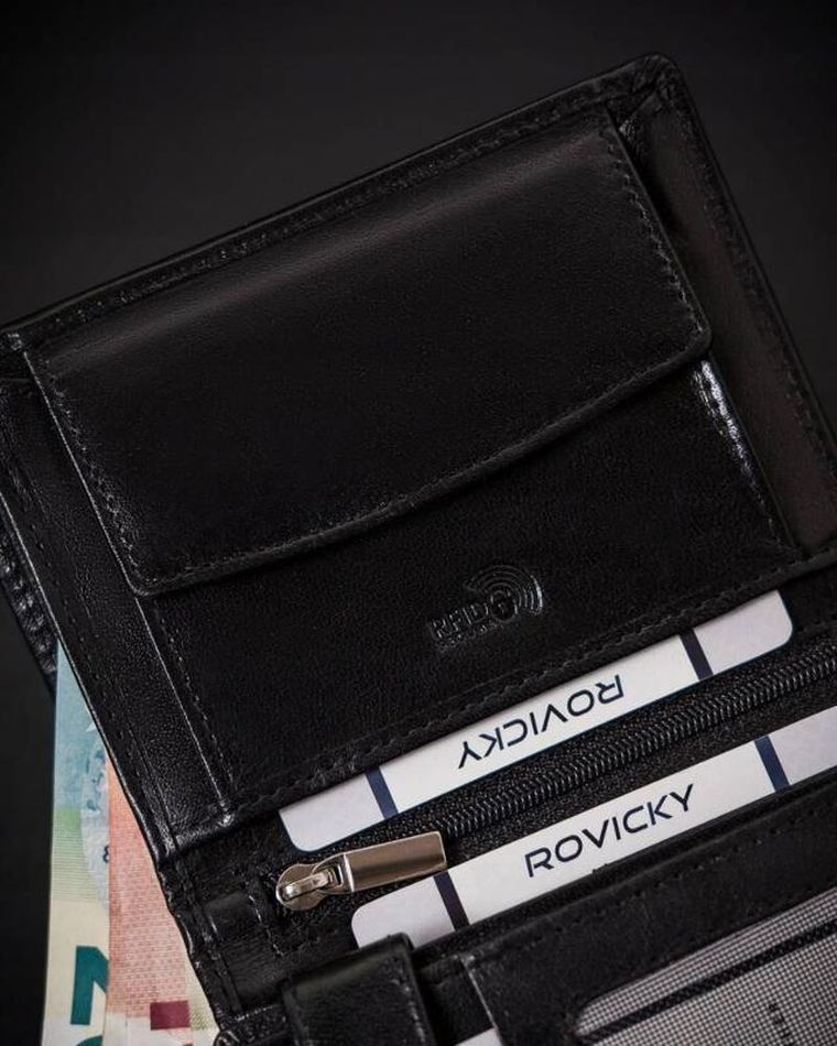 Portfel, czarny, skórzany, RFID, Rovicky