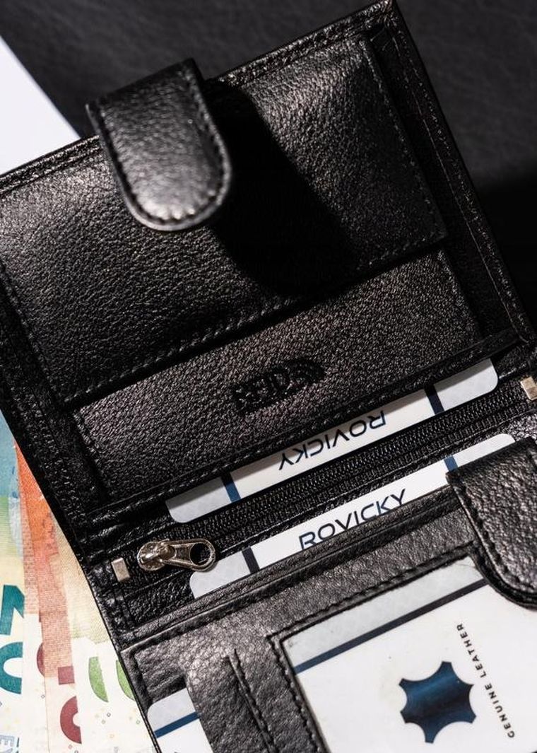 Portfel, czarny, skórzany, Rovicky
