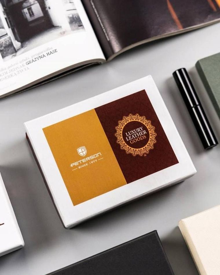 Portfel, czerwony, skórzany, RFID, Peterson