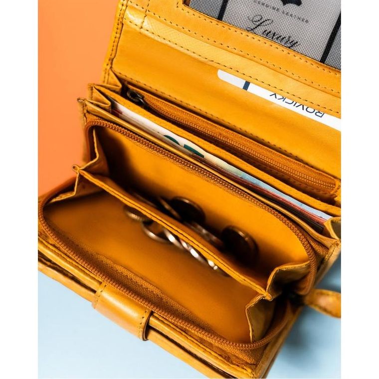 Portfel, żółty, skórzany, Rovicky