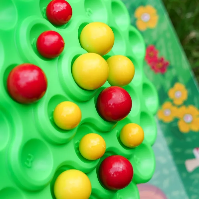 Quercetti, Spadające Jabłka, gra zręcznościowa