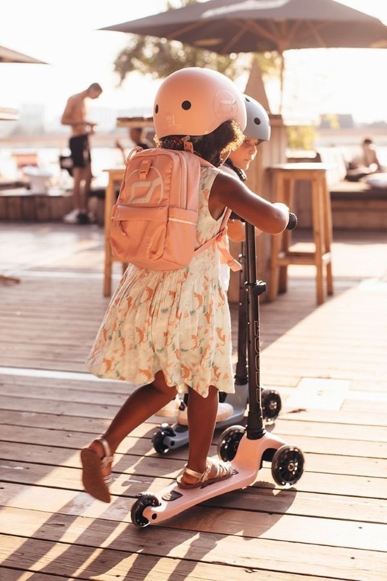 Scoot & Ride, plecak na hulajnogę, 8l, Rose