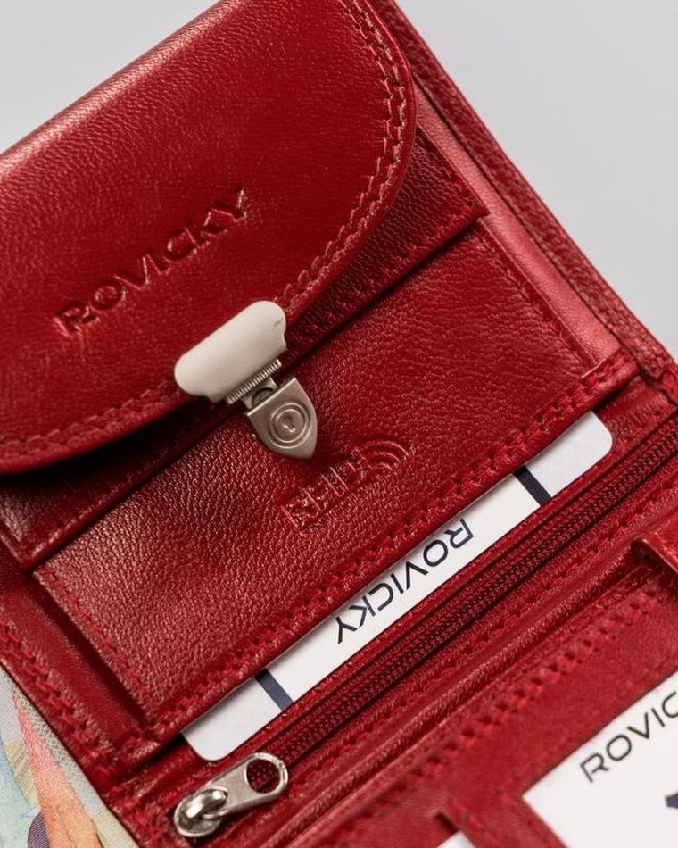 Skórzany portfel damski z ozdobnym zapięciem, Rovicky